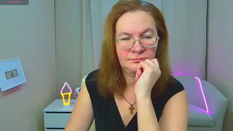 holymilfa online show from February 1, 2026, 4:44 am