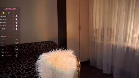 V online show from September 21, 2025, 8:21 pm