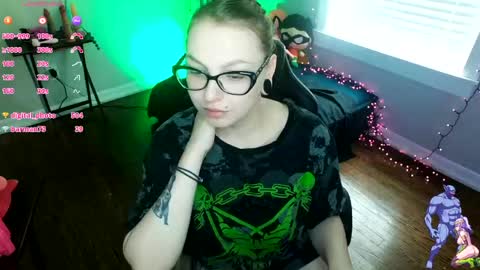 Viktoria online show from April 22, 2026, 5:36 pm