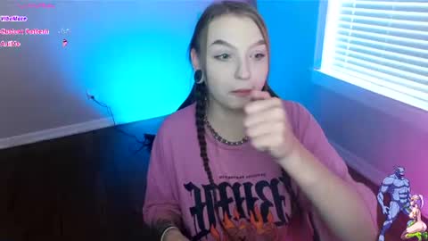 Snapshot of holyweed420 chatting on June 25, 2026, 9:19 pm Viktoria online show from June 25, 2026, 9:19 pm