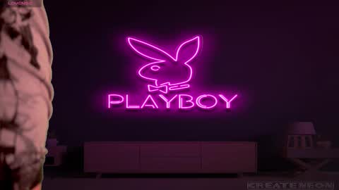 honeeeey_ online show from February 1, 2026, 11:36 pm