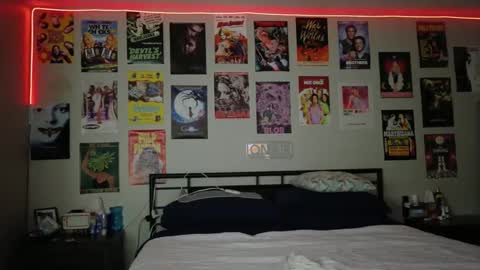 Honey online show from September 17, 2025, 7:37 pm