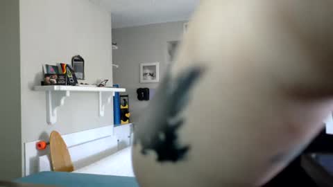 Honey online show from October 1, 2025, 6:58 pm