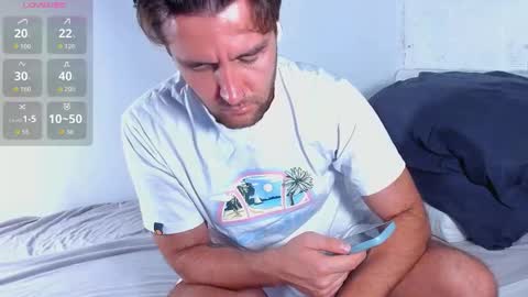 Snapshot of honestandrew chatting on October 16, 2025, 4:57 am Andrew online show from October 16, 2025, 4:57 am