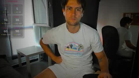 Snapshot of honestandrew chatting on October 29, 2025, 2:08 pm Andrew online show from October 29, 2025, 2:08 pm