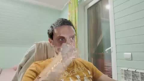 Henry online show from October 4, 2025, 6:28 pm