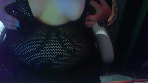 honey bee    online show from September 13, 2025, 6:35 am