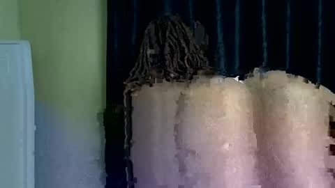 Snapshot of honey_belle7 chatting on May 19, 2026, 6:42 am Honey-Belle online show from May 19, 2026, 6:42 am