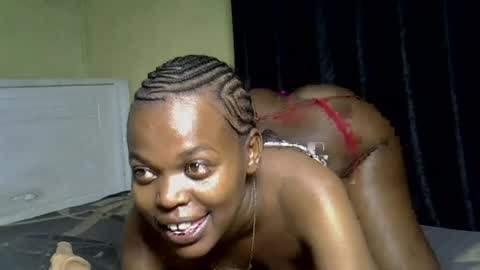 Honey-Belle online show from July 5, 2026, 9:44 pm