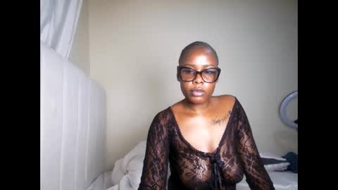 Snapshot of honey_drop1 chatting on May 29, 2026, 6:39 pm honey drop online show from May 29, 2026, 6:39 pm