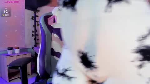 Snapshot of honey_fox01 chatting on March 10, 2025, 7:29 pm HONEY online show from March 10, 2025, 7:29 pm