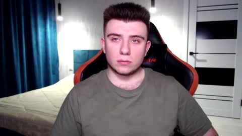 Wolfy online show from December 20, 2024, 3:31 pm