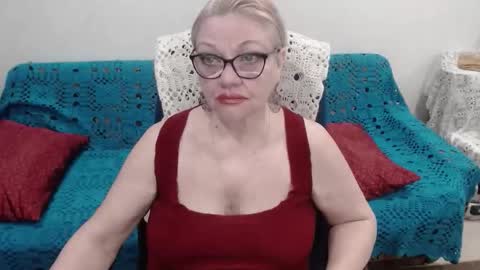 Honey Lady online show from April 21, 2026, 7:47 am