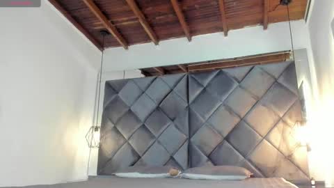 Snapshot of honey_liizzy1 chatting on September 11, 2025, 10:59 am Im Isbel online show from September 11, 2025, 10:59 am