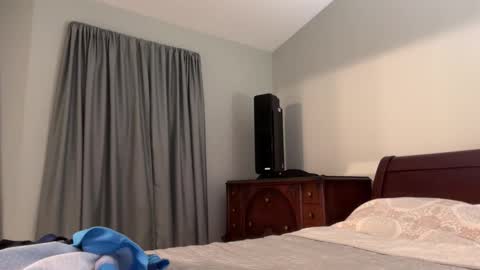 honey_man14 online show from April 2, 2026, 6:16 pm