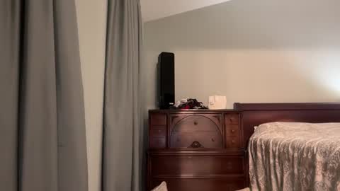 Snapshot of honey_man14 chatting on April 21, 2026, 6:23 pm honey_man14 online show from April 21, 2026, 6:23 pm