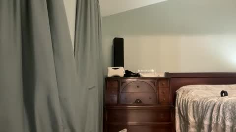 Snapshot of honey_man14 chatting on May 11, 2026, 4:15 pm honey_man14 online show from May 11, 2026, 4:15 pm