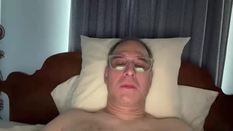 Snapshot of honey_man14 chatting on May 31, 2026, 6:09 pm honey_man14 online show from May 31, 2026, 6:09 pm