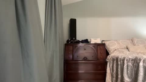 honey_man14 online show from June 1, 2026, 7:04 pm