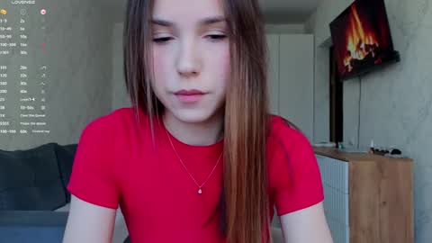 honey_peachy online show from June 7, 2026, 6:28 am