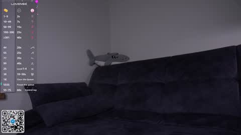 honey_pixie online show from January 9, 2025, 3:23 pm