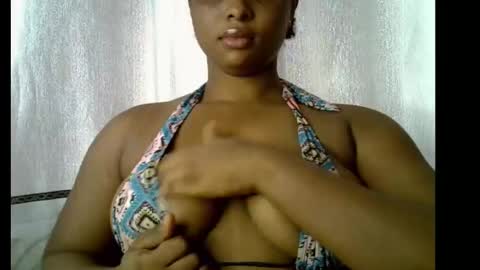 honey_plumx1 online show from December 5, 2025, 9:18 am
