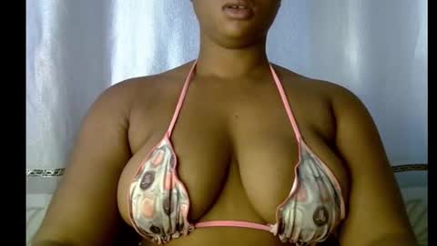 honey_plumx1 online show from December 18, 2025, 7:58 am