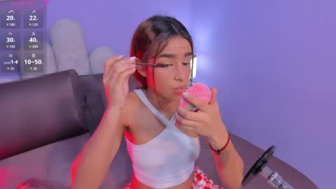Snapshot of honey_sofii_ chatting on May 30, 2026, 11:40 am honey_sofii_ online show from May 30, 2026, 11:40 am
