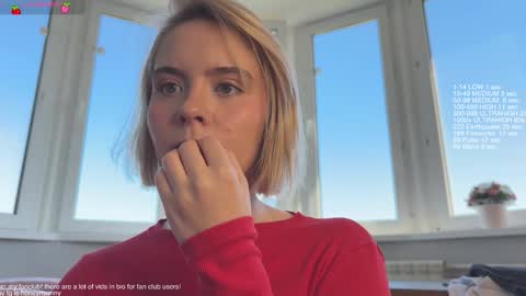 Snapshot of honey_sunshine chatting on September 22, 2025, 8:16 am Jenyanew vid how I squirt in forest in bio online show from September 22, 2025, 8:16 am