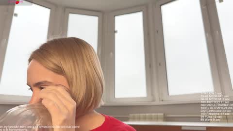 Snapshot of honey_sunshine chatting on October 21, 2025, 9:10 am Jenyanew vid how I squirt in forest in bio online show from October 21, 2025, 9:10 am