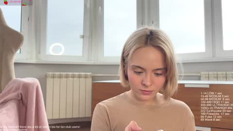 Snapshot of honey_sunshine chatting on October 24, 2025, 9:06 am Jenyanew vid how I squirt in forest in bio online show from October 24, 2025, 9:06 am