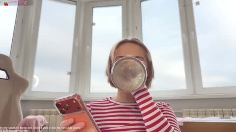 Snapshot of honey_sunshine chatting on November 8, 2025, 10:48 am Jenyanew vid how I squirt in forest in bio online show from November 8, 2025, 10:48 am