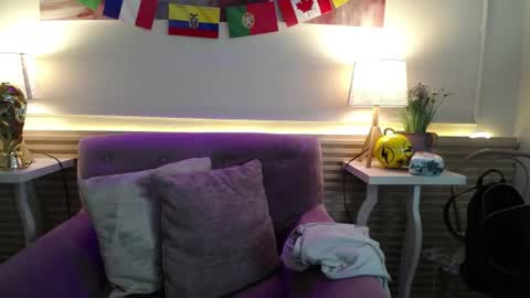 Snapshot of honey_sweetty chatting on July 20, 2026, 1:53 am Sofia online show from July 20, 2026, 1:53 am