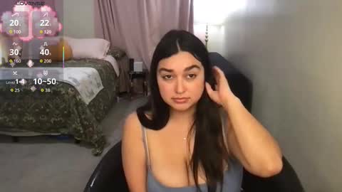 Snapshot of honey_tia chatting on September 9, 2025, 10:09 pm Tia online show from September 9, 2025, 10:09 pm