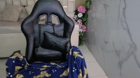 Snapshot of honey_torres_sub chatting on April 22, 2026, 3:24 pm HONEY online show from April 22, 2026, 3:24 pm