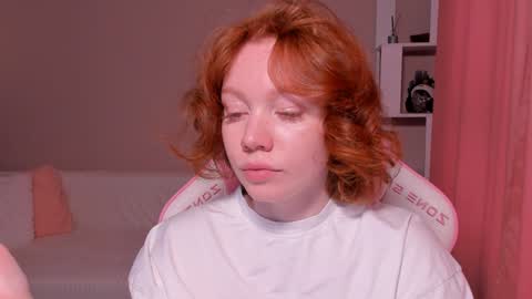 honeyautumn online show from January 12, 2025, 6:49 am