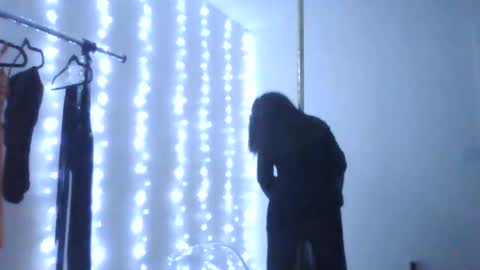 honeybaby_rosegold7 online show from March 2, 2025, 10:14 am