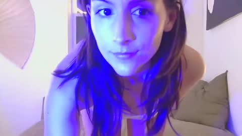 honeybbxx online show from May 14, 2026, 1:34 am