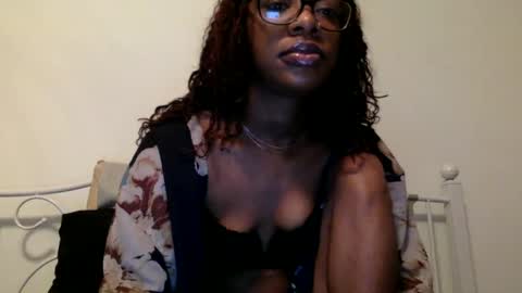 honeybundaniels online show from February 3, 2025, 2:47 am
