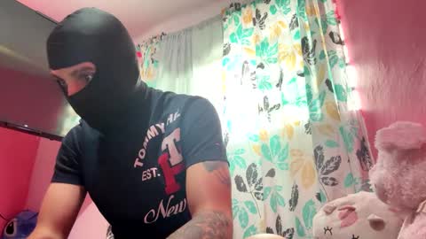 honeycloud777 online show from December 26, 2024, 4:47 pm