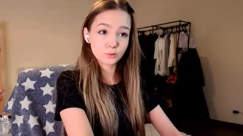 Snapshot of honeycomfya chatting on April 13, 2026, 2:33 pm Masha online show from April 13, 2026, 2:33 pm