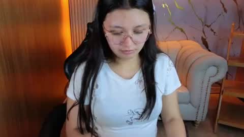 honeydoll_tf online show from June 26, 2026, 4:06 am