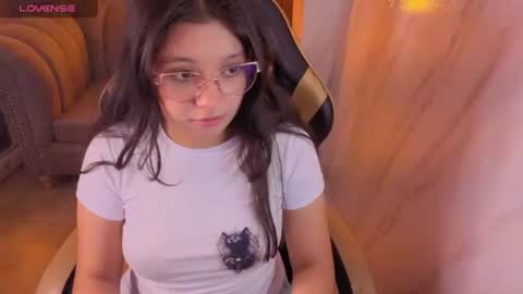 honeydoll_tf online show from July 24, 2026, 1:09 pm