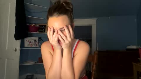 HoneyDrippinBunny online show from May 26, 2026, 3:46 am