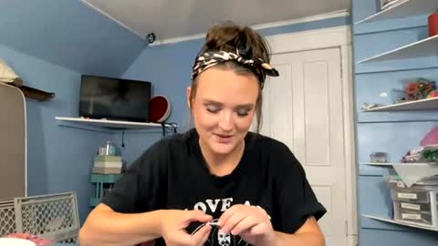 HoneyDrippinBunny online show from July 29, 2026, 2:53 am