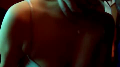 Snapshot of honeydrips_ chatting on February 15, 2026, 7:51 am Honey Drips online show from February 15, 2026, 7:51 am