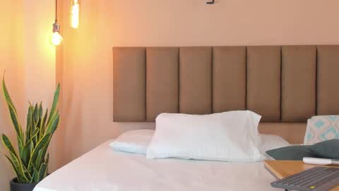 Snapshot of honeygray02 chatting on November 5, 2025, 3:06 am honeygray02 online show from November 5, 2025, 3:06 am