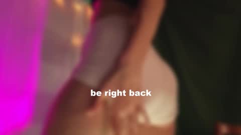 Molly  online show from September 19, 2025, 4:58 am