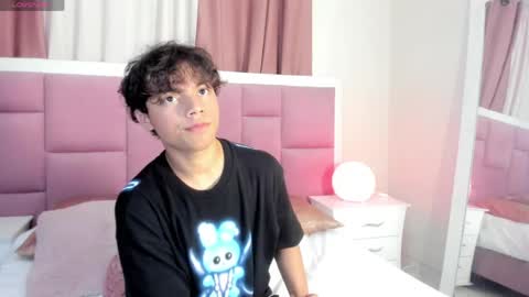 Snapshot of honeymoon_sariel chatting on June 2, 2026, 3:30 am honeymoon_sariel online show from June 2, 2026, 3:30 am
