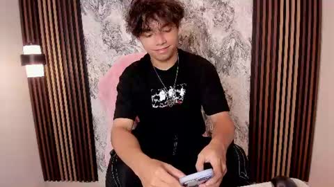 Snapshot of honeymoon_sariel chatting on June 26, 2026, 1:48 pm honeymoon_sariel online show from June 26, 2026, 1:48 pm